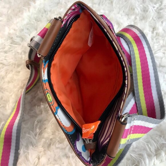 Lily Bloom Floral Crossbody Zip Bag. - Picture 5 of 5